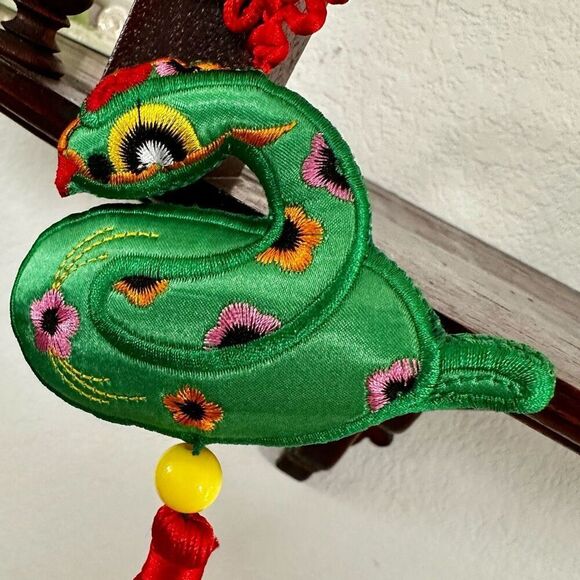 Green animal Chinese decorative  tassel hanging ornament - Picture 7 of 8